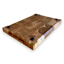 Kép betöltése a galériamegjelenítőbe: VÁGÓDÉSZKA TÖLGYFÁBÓL(BÜTÜS) EGYEDI STÍLUSBAN, TÖBB MÉRETBEN